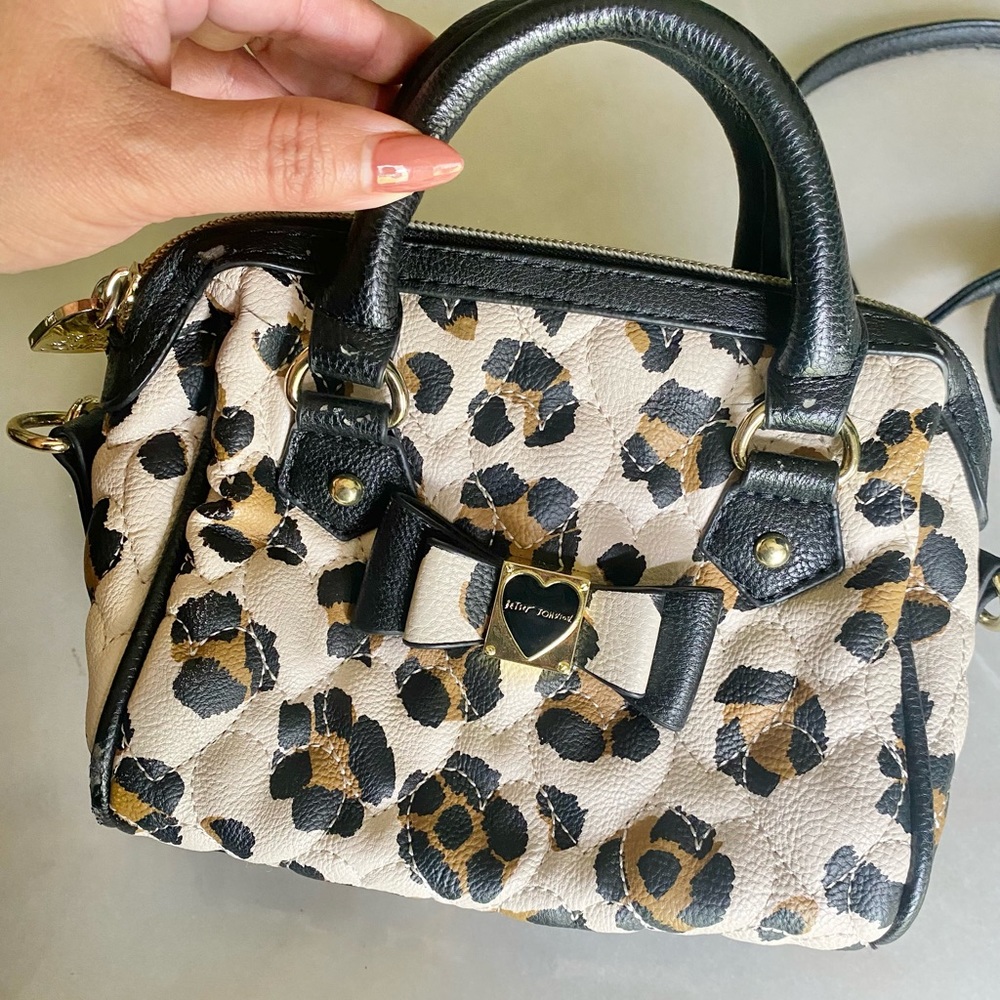 Betsey Johnson Leopard Print Heart Stitch Crossbody Purse